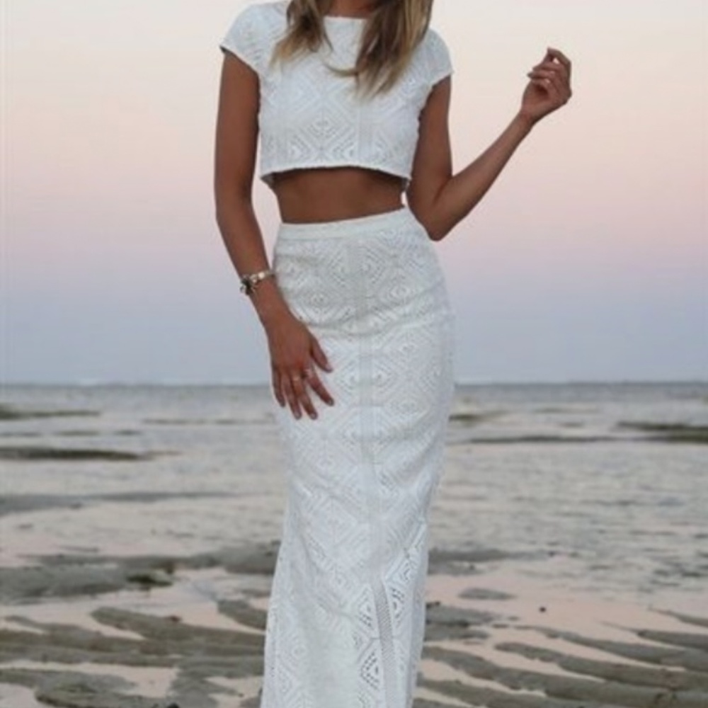 SABO SKIRT white lace 2 piece set 😍
